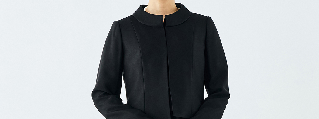 お顔周りを引き立てるロールカラージャケット ユキ トリヰ ファイン