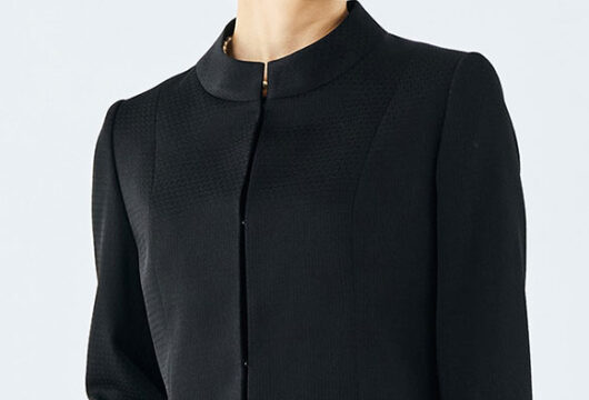 米沢織ジャカードの素材感　東京イギンゴールド