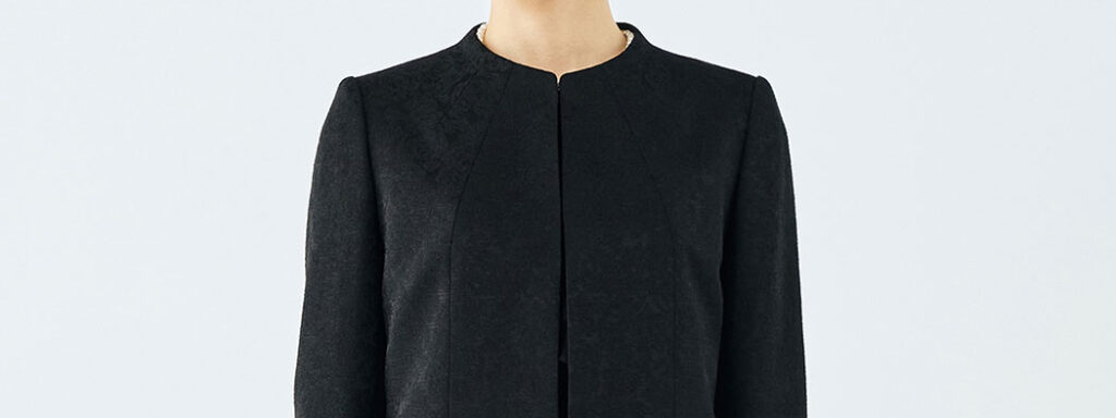 ラグジュアリーな素材感　東京イギンゴールド