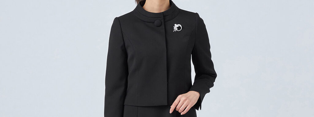 大きなワンボタンがポイント アナ スイ セレモニー